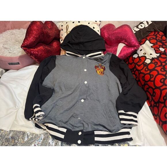Torrid x harry potter/ gryffendor letterman varsity Jacket/coat 3/4 xl - Picture 2 of 7